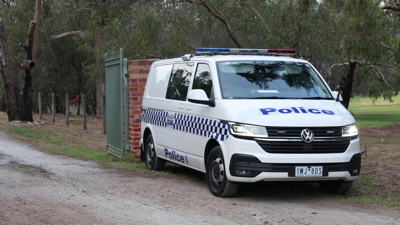 Two dead, three flee for lives in blazes at Langwarrin, Frankston