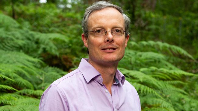 Climate scientist Andy Pitman in Pymble, NSW. Thursday 24th January 2019. Andy has been included in the Australia Day honours list. (AAP IMAGE/Jordan Shields)