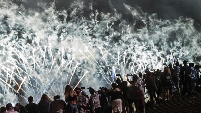 Thousands watched the spectacular display. Picture: Brook Mitchell/Getty 