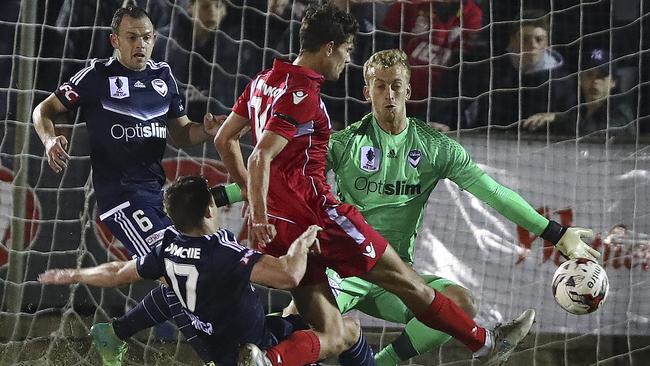 Young Socceroos star George Blackwood has joined Adelaide United from Sydney FC for more game-time.