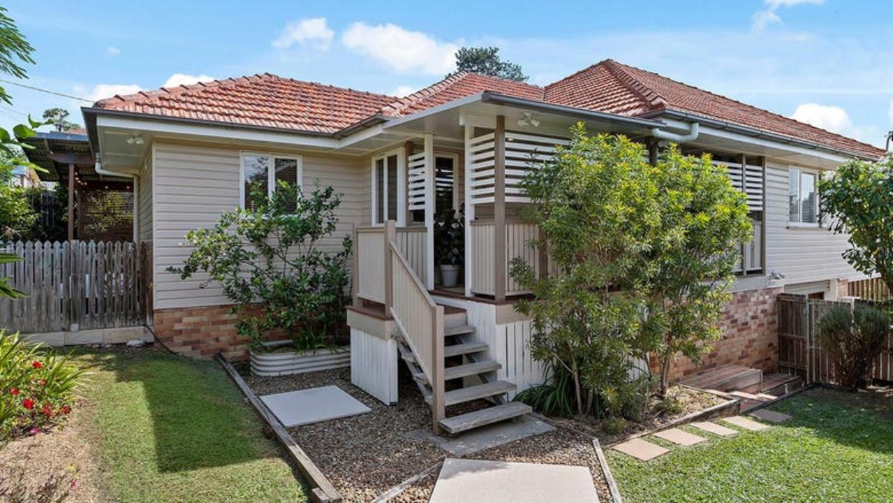 2 Greening Street, Mount Gravatt, will go to auction