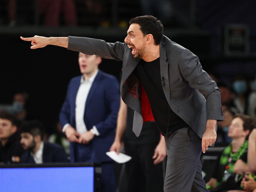 Mody Maor was in the hot seat for the Breakers in Dan Shamir’s absence. Picture: Michael Klein