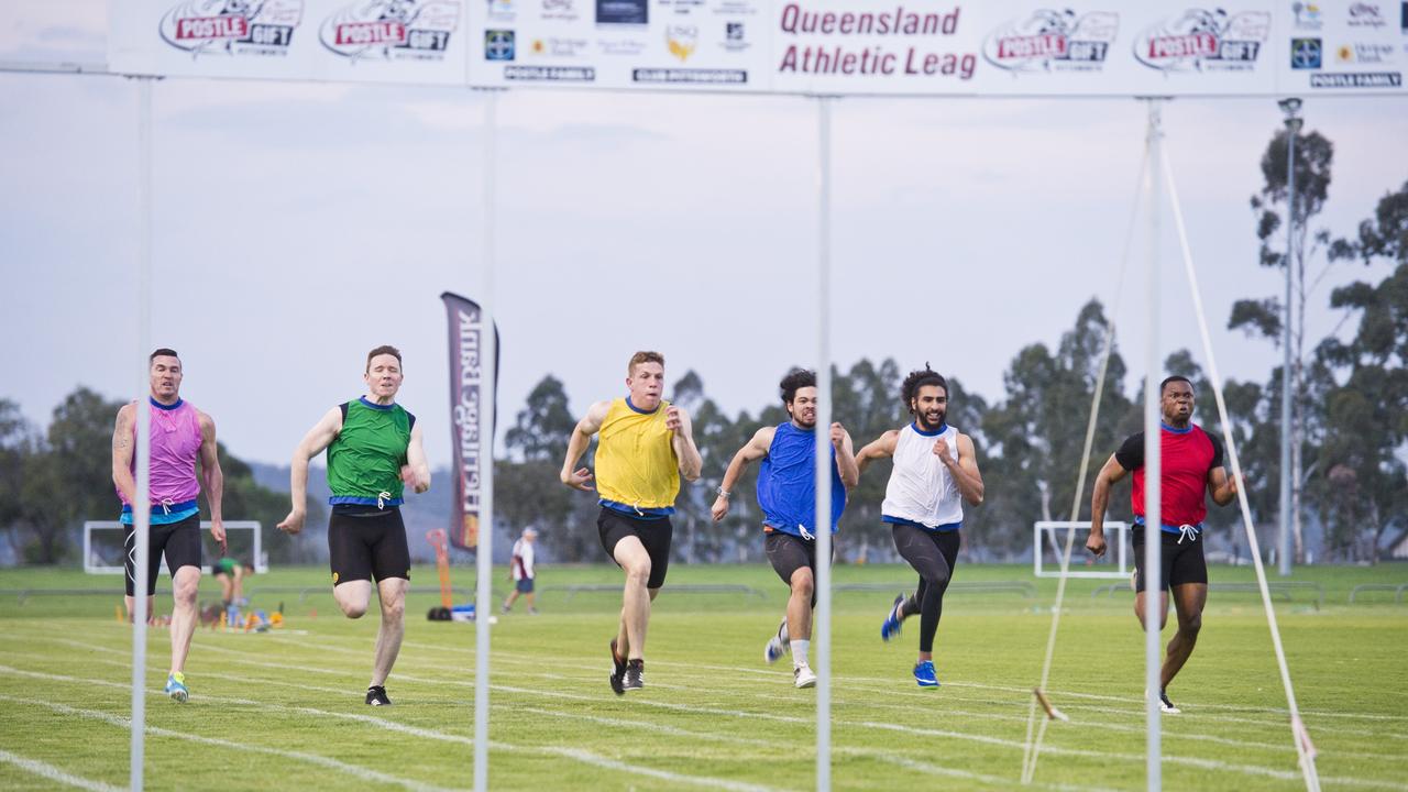 FULL SPEED AHEAD: The field heads for the finish line during a semi-final of the Arthur Postle Gift at Club Pittsworth last Saturday.