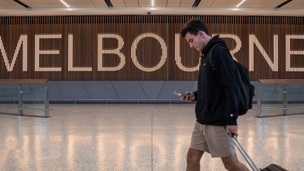 Passengers who caught a flight from Perth to Melbourne with an infected man are still waiting to be tested five days after touching down. Picture: Asanka Ratnayake/Getty Images