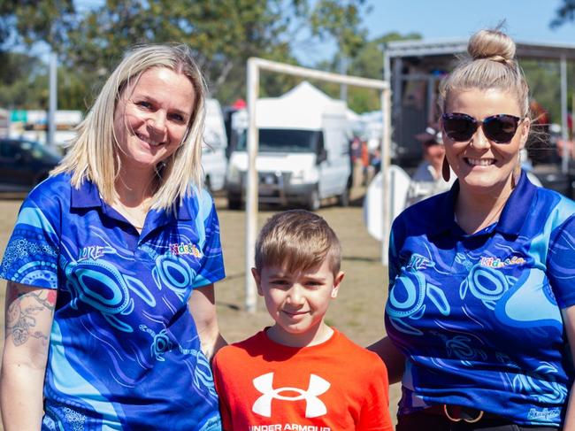 Cat Pjevac, Libby French and Saxon at the Moore Park Beach Arts Festival.