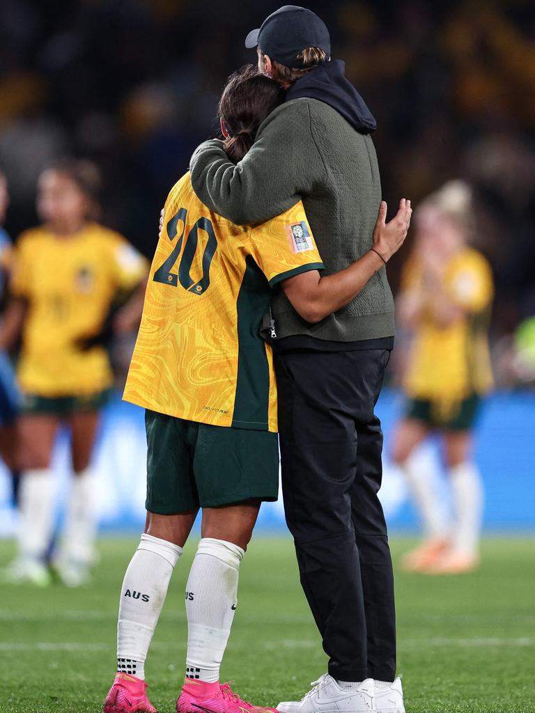 Kerr and Gustavsson embrace after the loss. Picture: Franck Fife/AFP