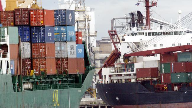 Under the scheme, stevedores will have to give advance notice to governments and transport about price hikes, and provide justification for these changes.