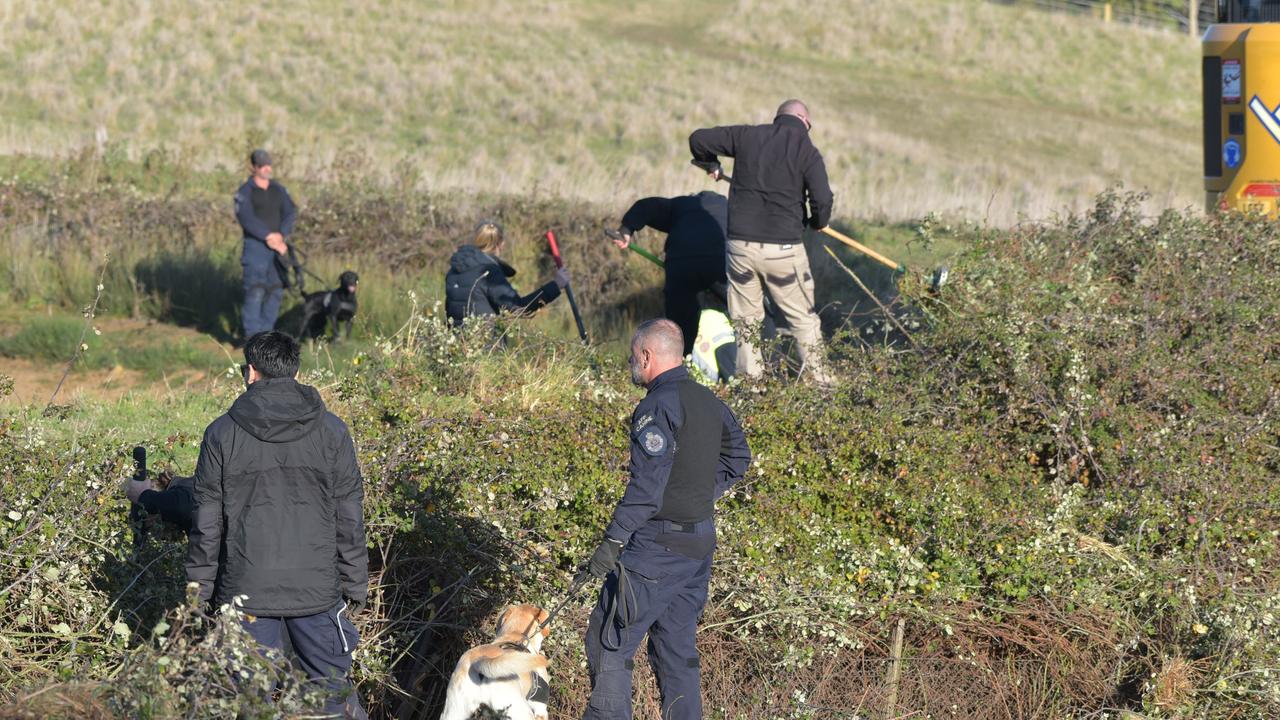 The area has been cordoned off and those items will now be forensically tested, a Victoria Police spokeswoman said. Picture: NewsWire / Ian Wilson