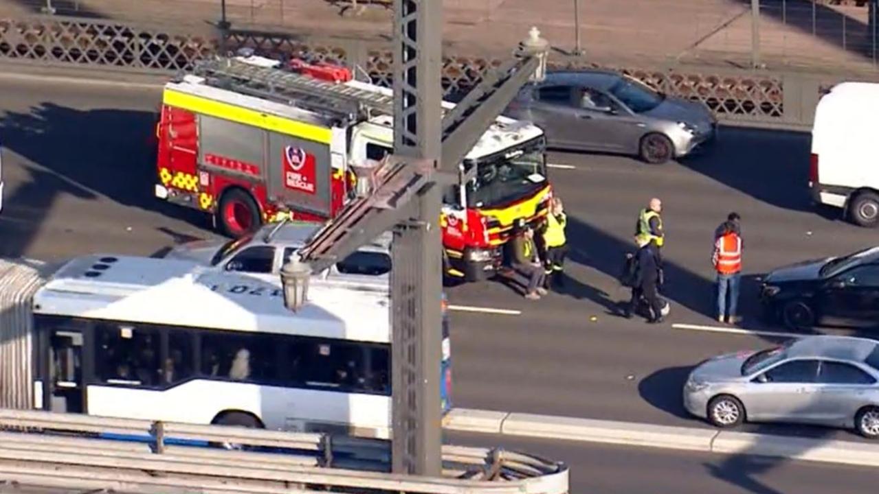 Sydney Harbour Bridge Crash: Head-on Collision Causes Multiple Lanes To ...