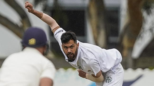 Josh Eaton bowling for Craigieburn. Picture: Valeriu Campan