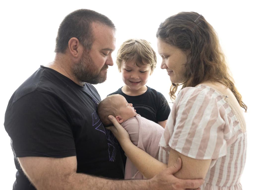 Gladstone mum Kirsten Stanley with husband Luke, son Jackson and baby Shelby