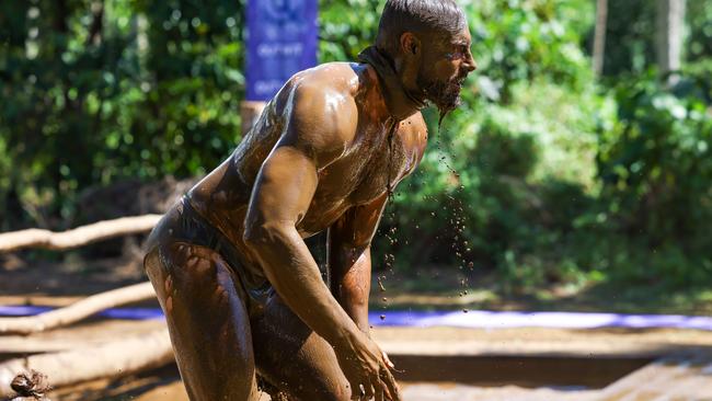 Shaun Hampson in a challenge in Australian Survivor: Heroes v Villains.