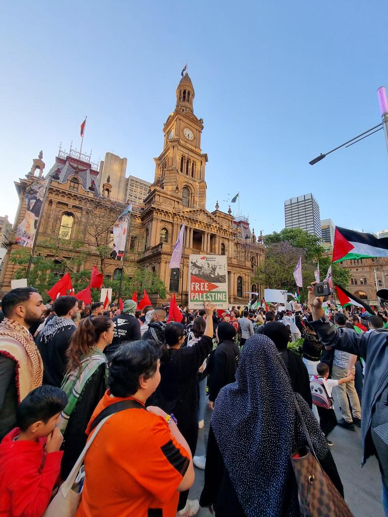 Thousands rallied against Israel in Sydney's CBD. Picture: News.com.au / Jasmine Kazlauskas