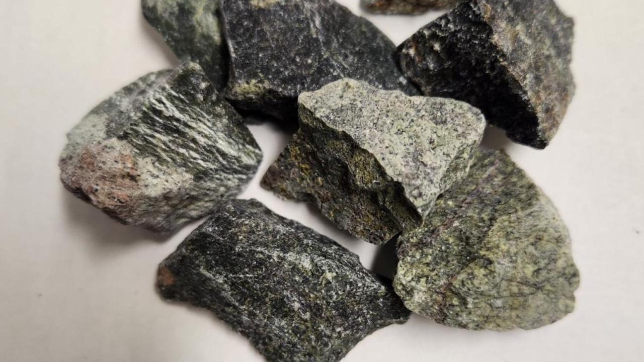 Hippie gemstone pulled over asbestos fears