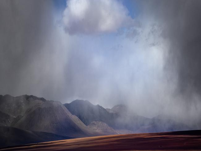 7th International Landscape Photographer of the Year competition. Australian photographer Ignacio Palacios, Laguna Verde, Altiplano, Bolivia.