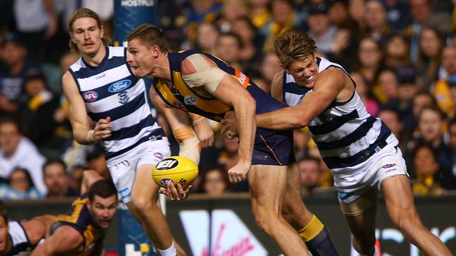 Eagles ruckman Nathan Vardy is tackled by Rhys Stanley. Picture: Getty Images