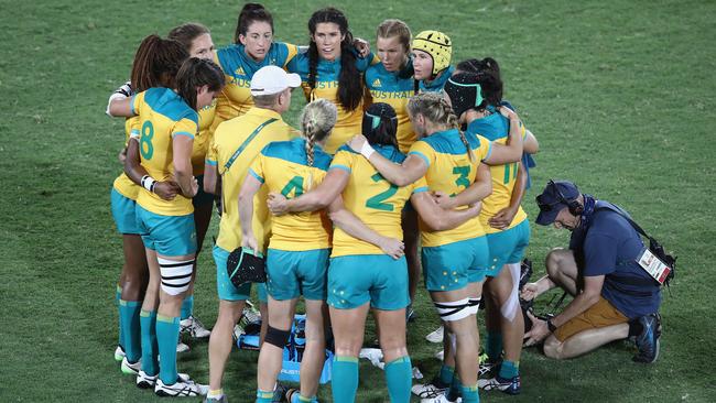 Rio Olympics: Aussie women claim rugby sevens gold