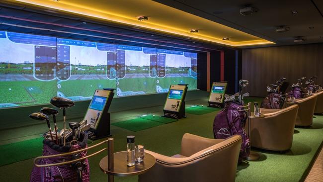 Play a round of virtual golf.