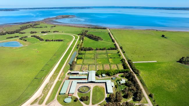 There’s views of Westernport Bay, encompassing Phillip Island, French Island and the San Remo bridge.