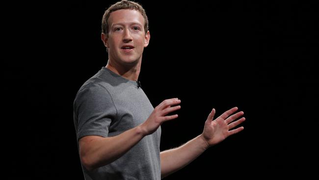 Mark Zuckerberg surprises at Samsung’s Mobile World Congress | news.com ...