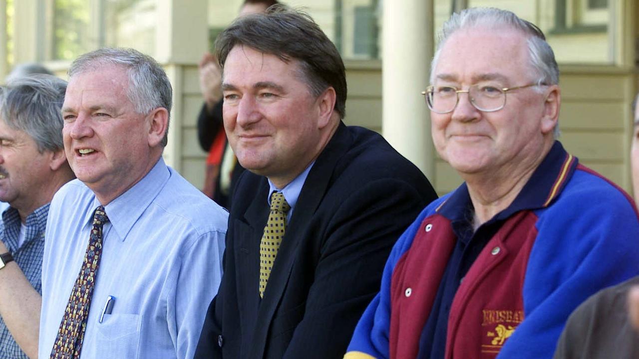 Bears chief executive Andrew Ireland (middle) tried to lure home four-time premiership Hawk Jason Dunstall.