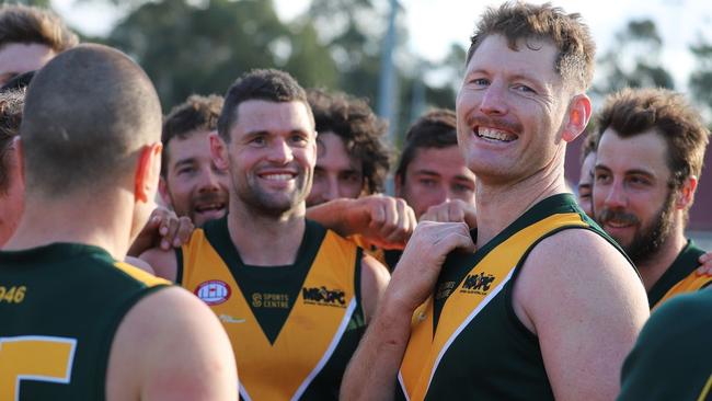 Mudlarks playing-coach Darren Shillabeer. Picture: Dos Photography