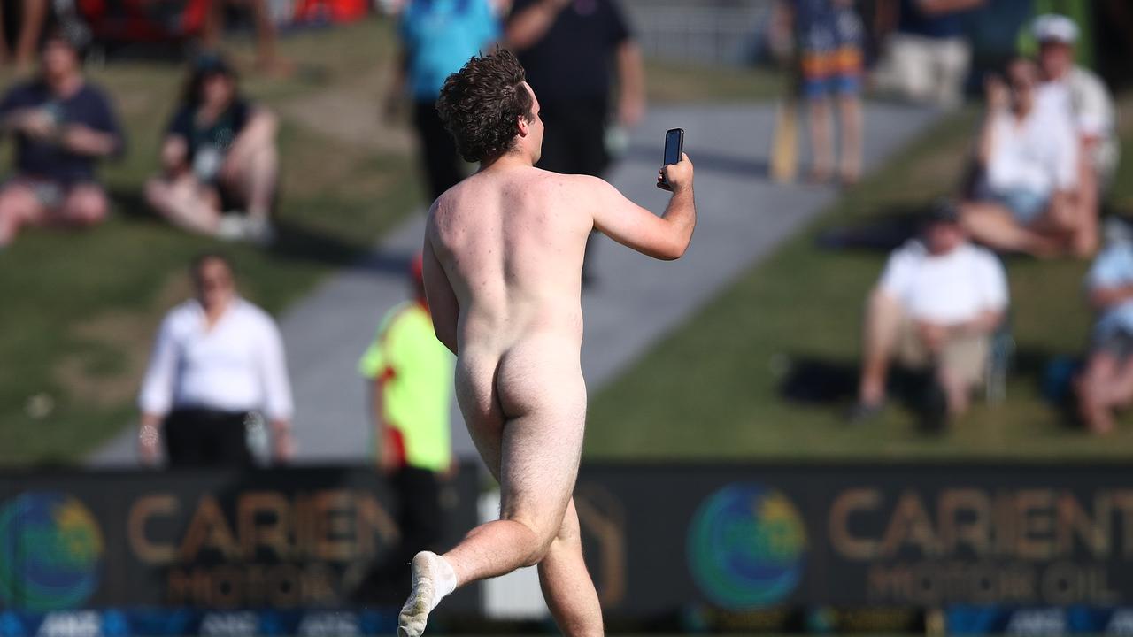 The Burnie streaker didn’t quite get this far.