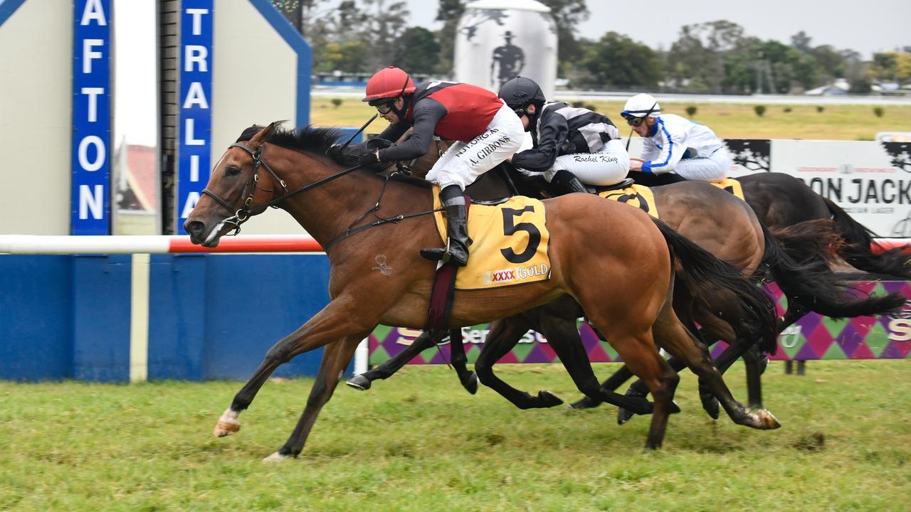 After some early trouble in the barriers before the race started, Michael Costa trained Reus stormed home late to take out the $80,000 Tursa Grafton Guineas (1600m).