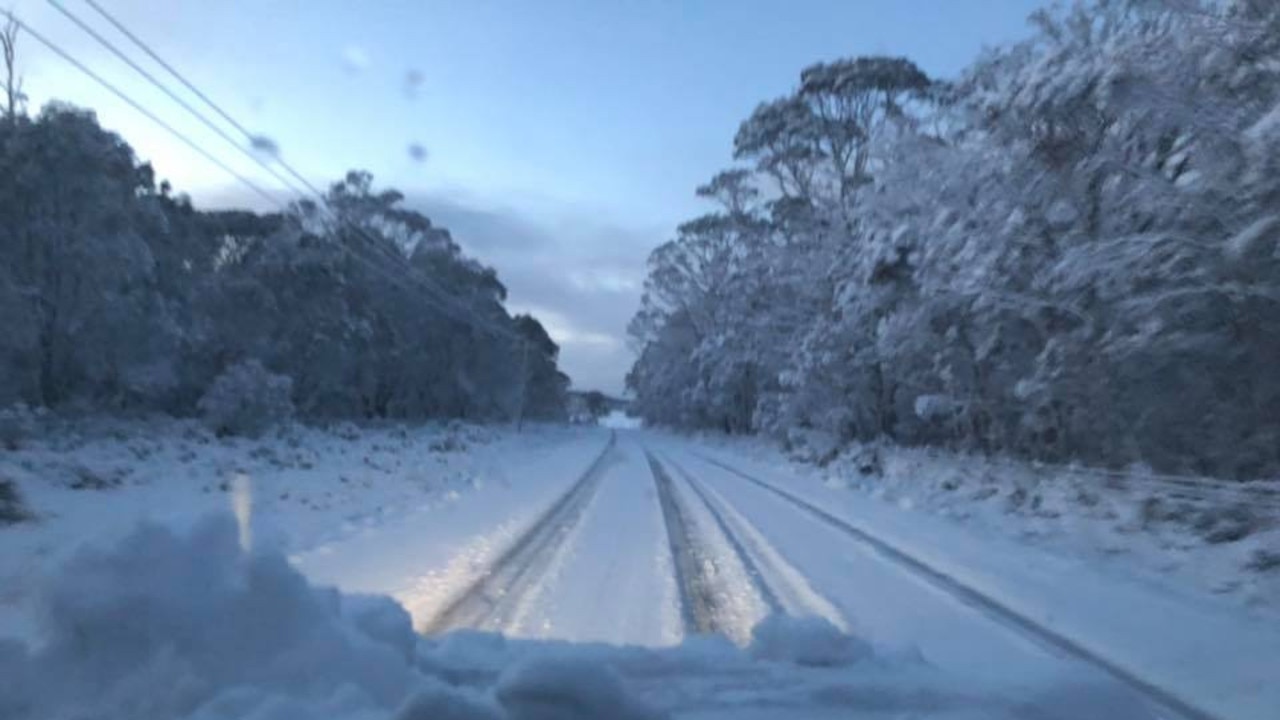 Pictures of snowy weather in Tasmania Herald Sun