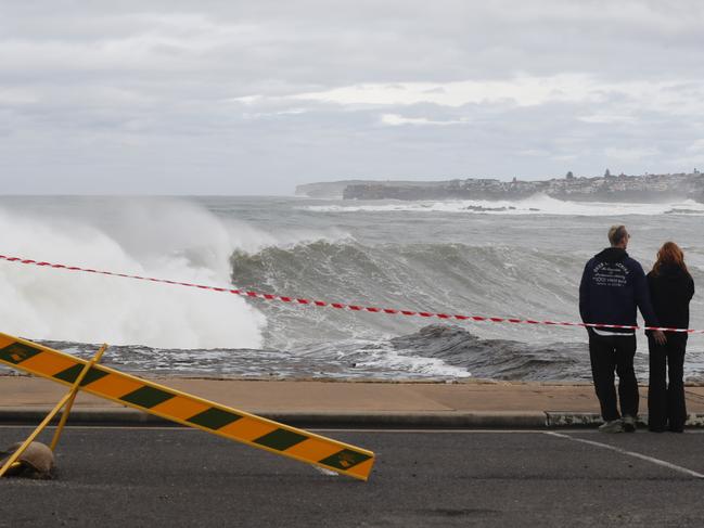 Flood warning as monster tides to smash South East Qld