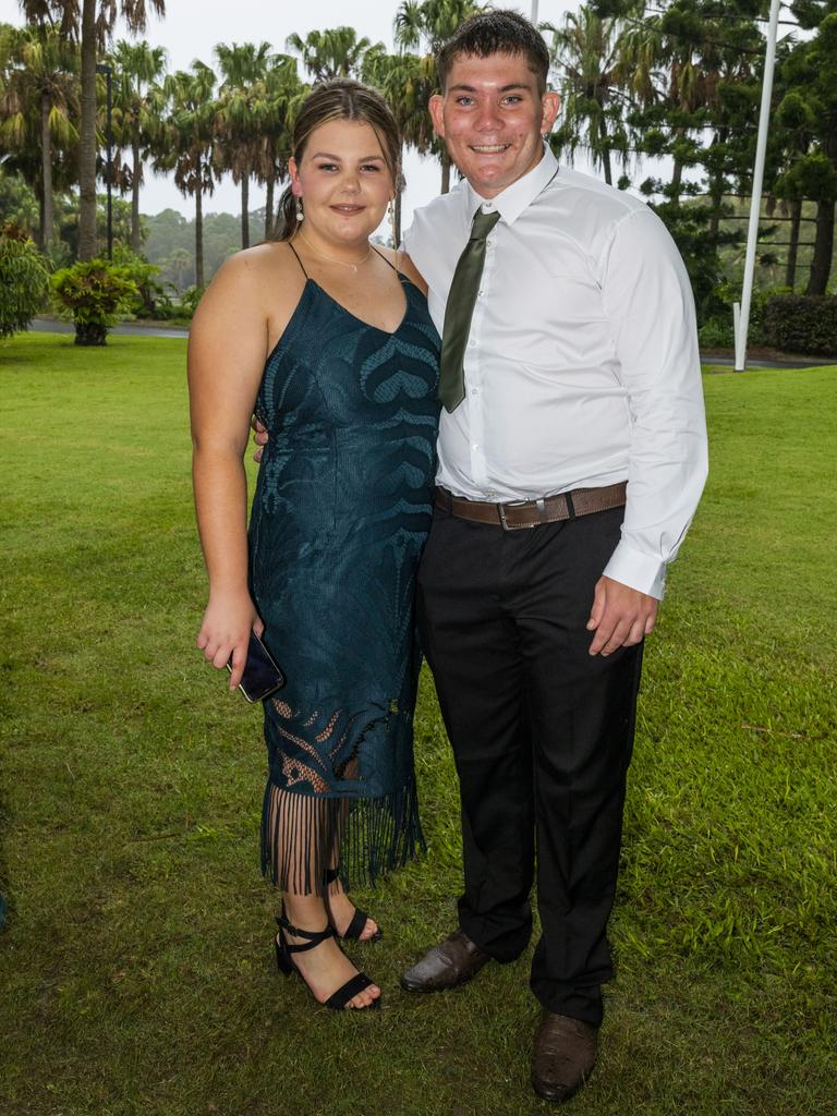 Sahra Stevens &amp; Travys Downton at the Toormina High Formal.