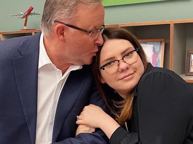 Anthony Albanese and Sabina Husic and a screenshot of the email.  Letter to Anthony Albanese from five concerned staff., , https://telegra.ph/A-Letter-to-Anthony-Albanese-from-five-concerned-opposition-staff-11-16