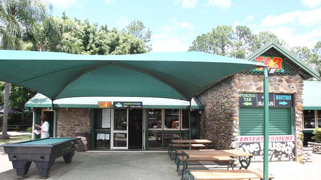  The Coomera Lodge Hotel on Maudsland Road. 