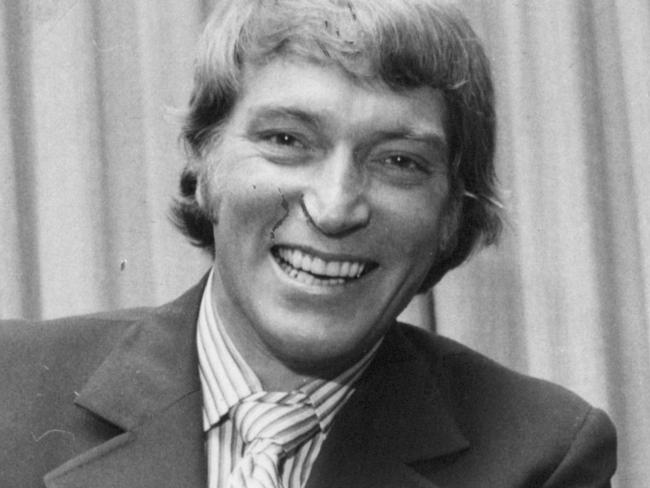 **This picture has a scanned reverse - see associated content at the bottom of the details window**Frank Ifield, singer.