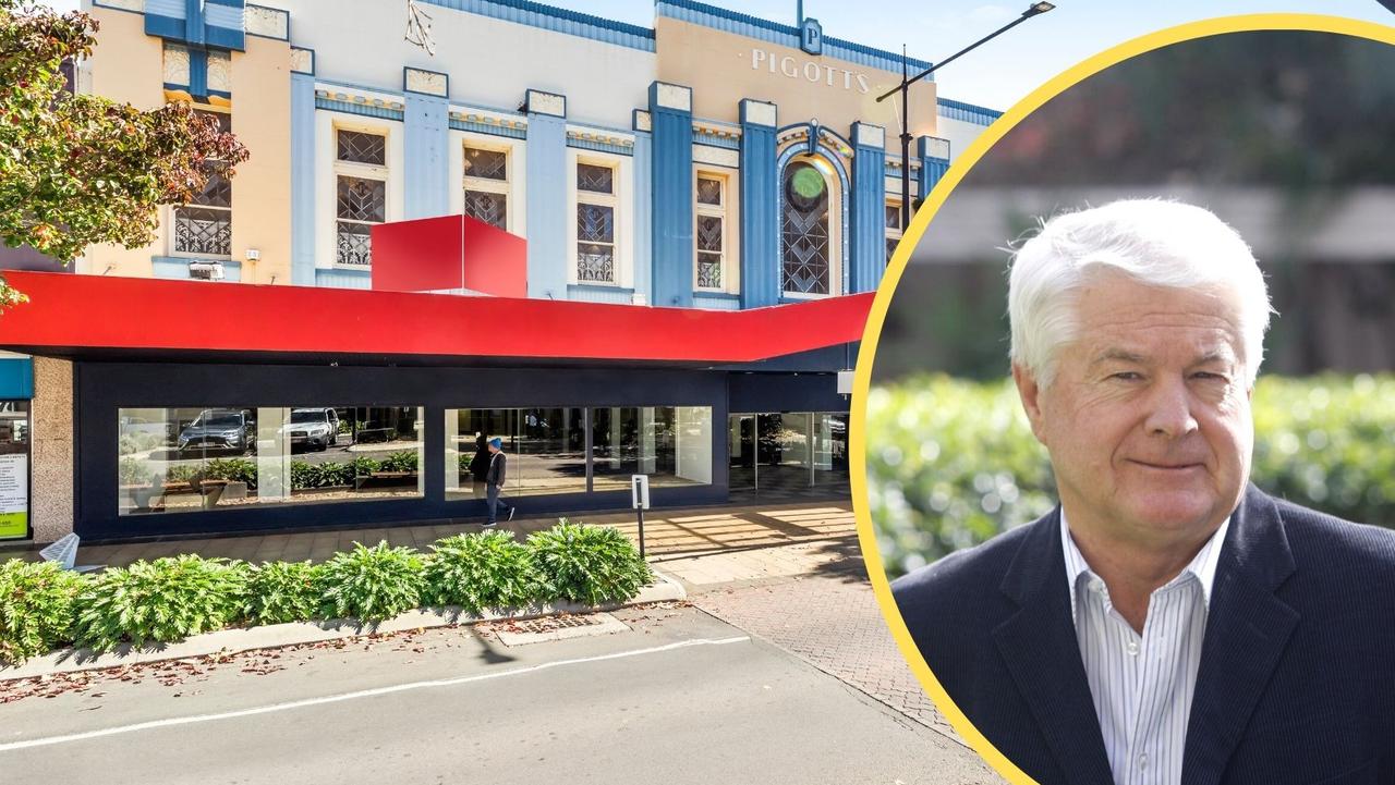 Super A-Mart furniture chain founder and Queensland's richest man John Van Lieshout has sold the heritage-listed Pigott's building in the Toowoomba CBD to a Melbourne consortium.