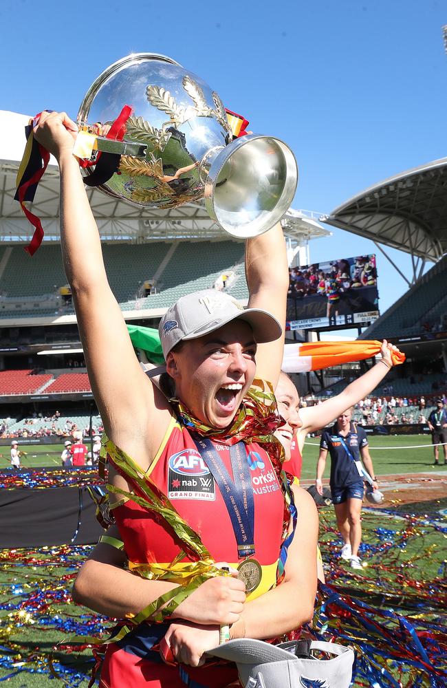 Marinoff wins flags for fun in Adelaide. Picture: AFL Photos/Getty Images