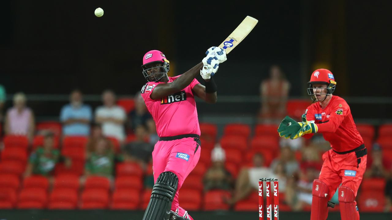 Jason Holder struck a six to win the game for the Sydney Sixers on Tuesday night at Metricon Stadium (Photo by Chris Hyde/Getty Images)