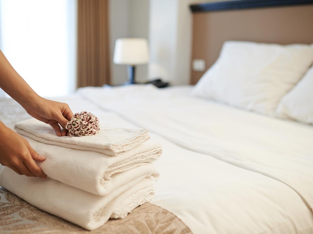 Housekeepers have revealed the secrets of their job.