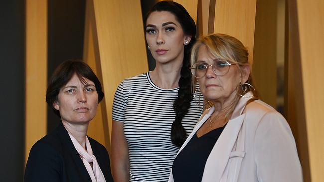 Forensic scientist Kristy Wright with Shandee Blackburn’s sister Shannah Blackburn and mother Vicki Blackburn. Picture: Lyndon Mechielsen