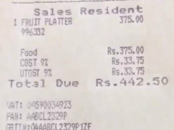 The receipt showed the cost of the two bananas and the GST included.