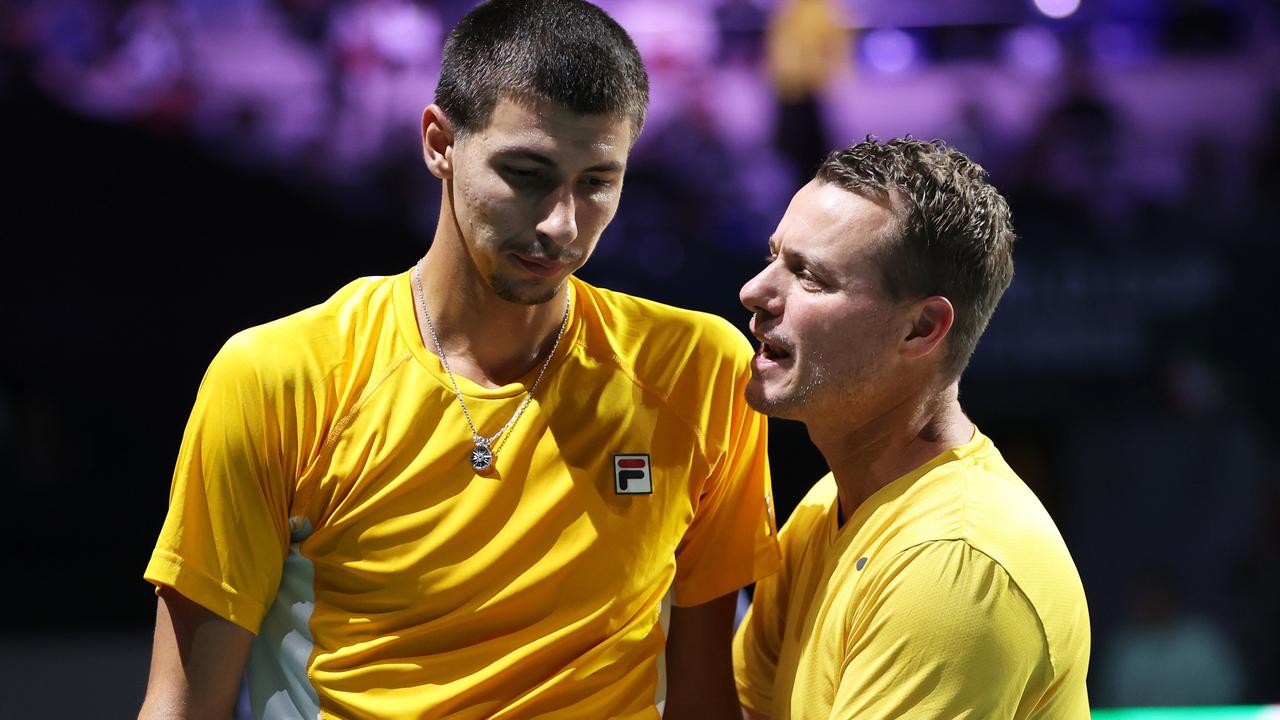 Włochy zdobywają Puchar Davisa, Australia ponosi drugą „brutalną” porażkę z rzędu, a Jannik Sinner miażdży Alexa de Minaura