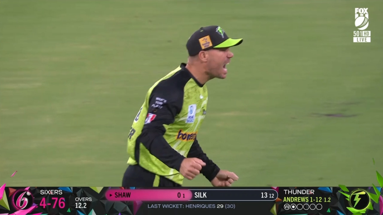 Thunder take two huge catches in same over of BBL Challenger