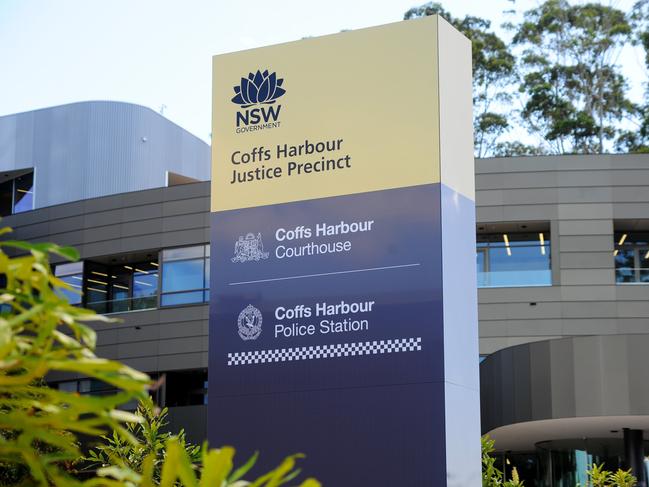 Opening of the new Court House, Justice Precint  in Coffs Harbour. Smoking ceremoney, Andrew Fraser MP,Mark Flanders, David Carriage [smoker], Ms Cassandra Banks, The Hon. Brad Hazzard MP.28 January 2015.Photo Leigh Jensen / Coffs Coast Advocate