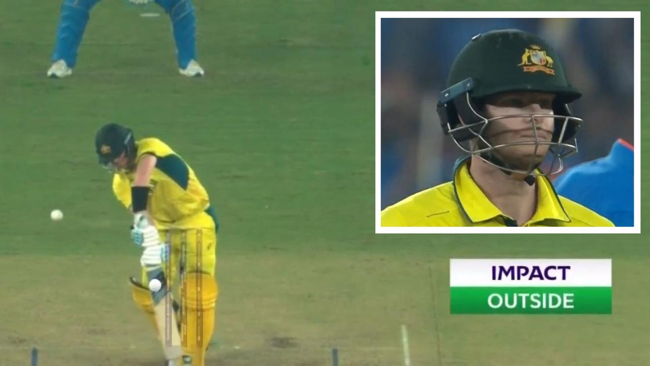 Cricket world in disbelief over Steve Smith LBW review blunder