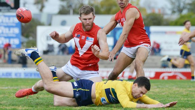 North Adelaide's Jake Keller spoils Eagle Matthew Goldsworthy. Picture: AAP/Brenton Edwards