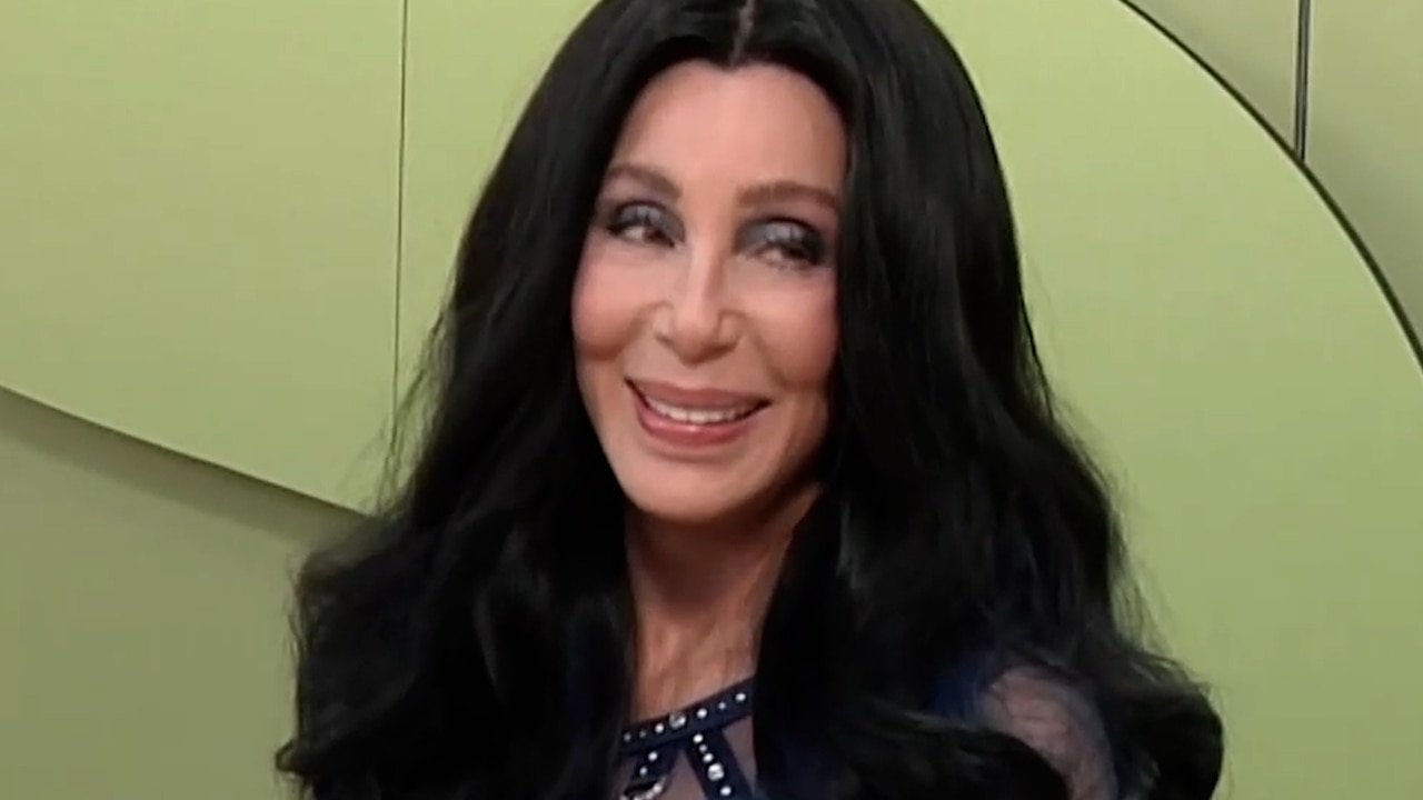 NEWS OF THE WEEK: Cher to headline Victoria's Secret Fashion Show