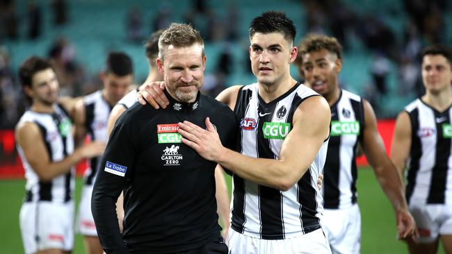 Nathan Buckley with Brayden Maynard during his last match as Collingwood coach. Photo by Phil Hillyard