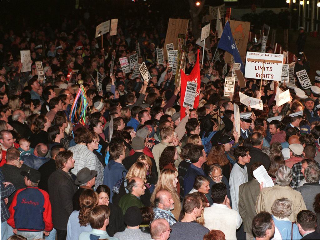 Anti-One Nation protests in Adelaide during the party’s launch in Adelaide, in 1997. Photo: Michael Milnes.