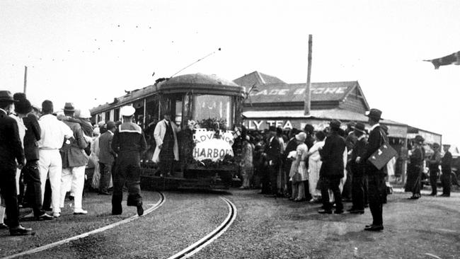 The official opening of the tramline to Harbord. Photo Northern Beaches Library