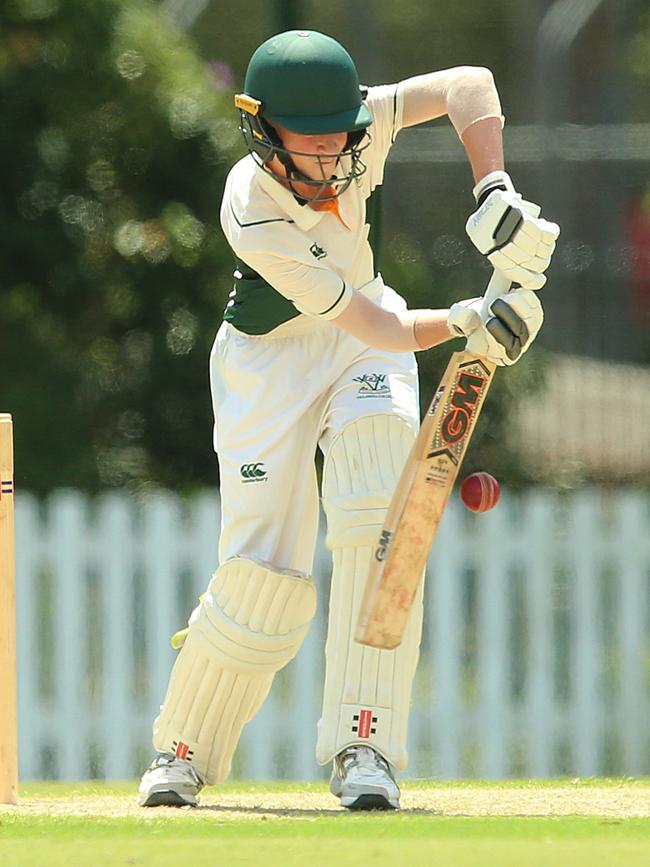 Matt Short of Villanova defends.(AAP Image/Jono Searle)